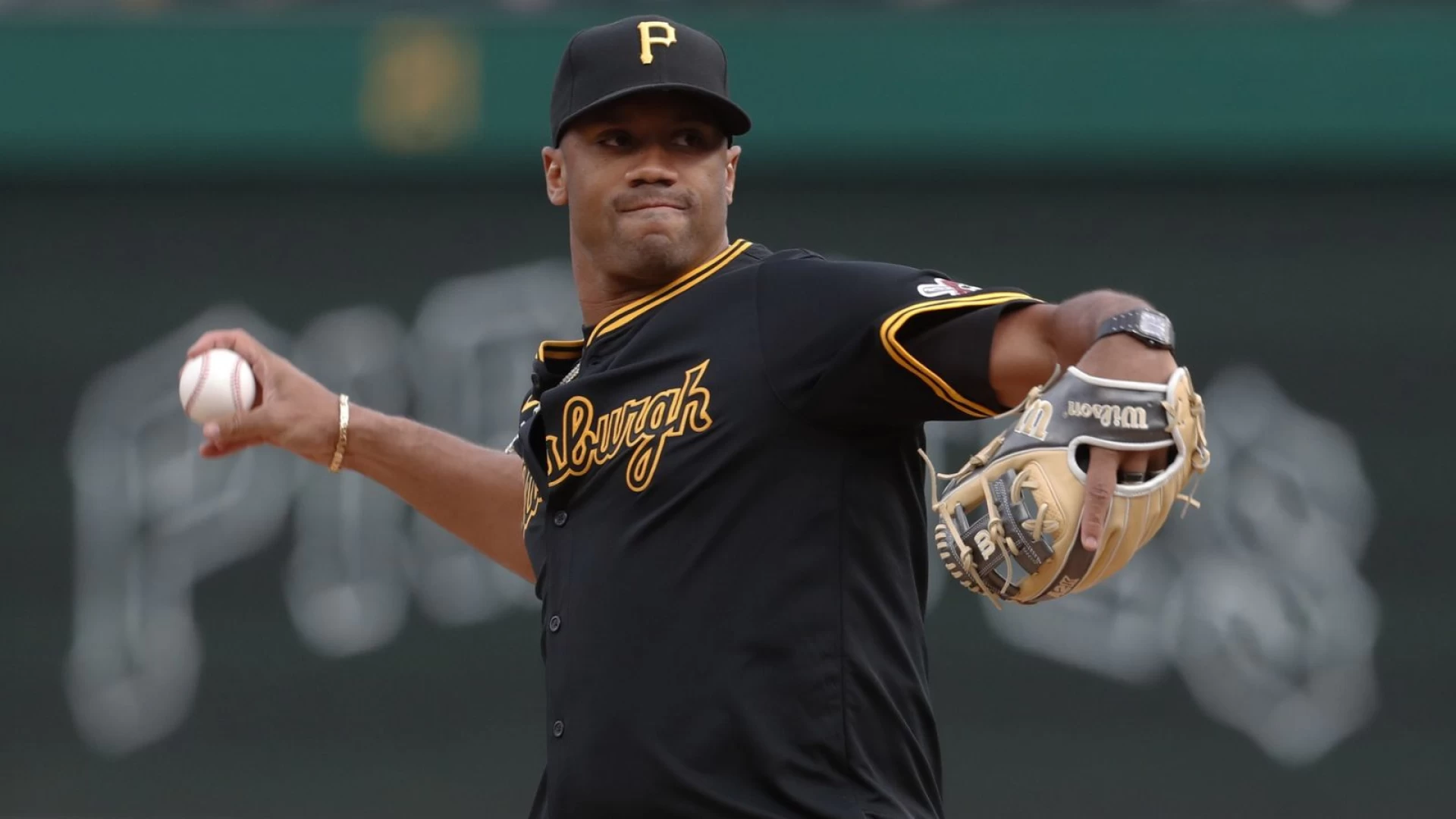 Russell Wilson Leads Pittsburgh Steelers, Faces Criticism