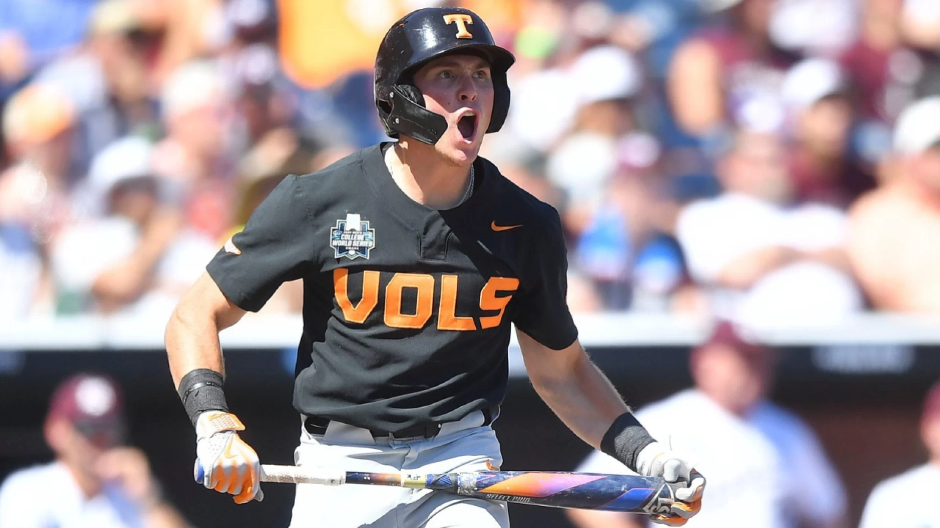 Game 3 Showdown: Tennessee vs Texas A&M for CWS Title