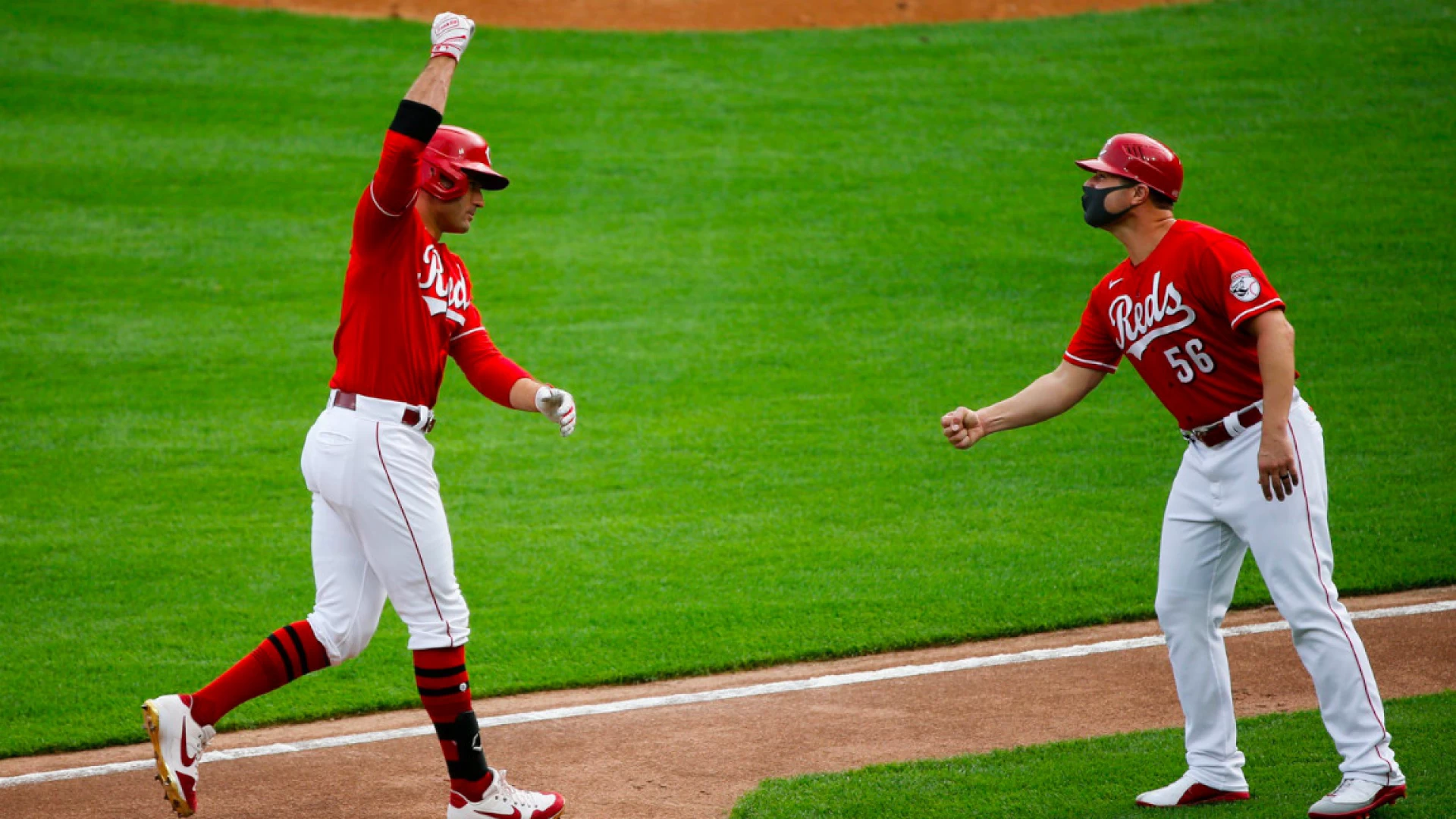 MLB Updates: Reds Dominate Cards, Angels Lead Tigers