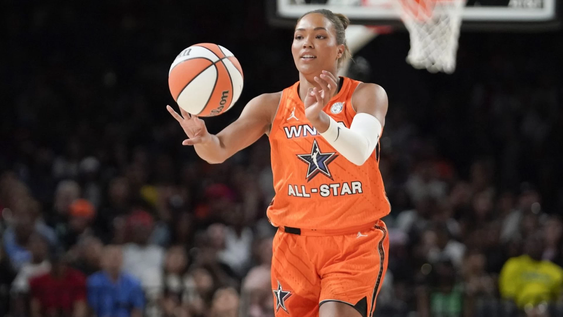 Lynx vs. Dream: Minnesota Favored in Afternoon Showdown