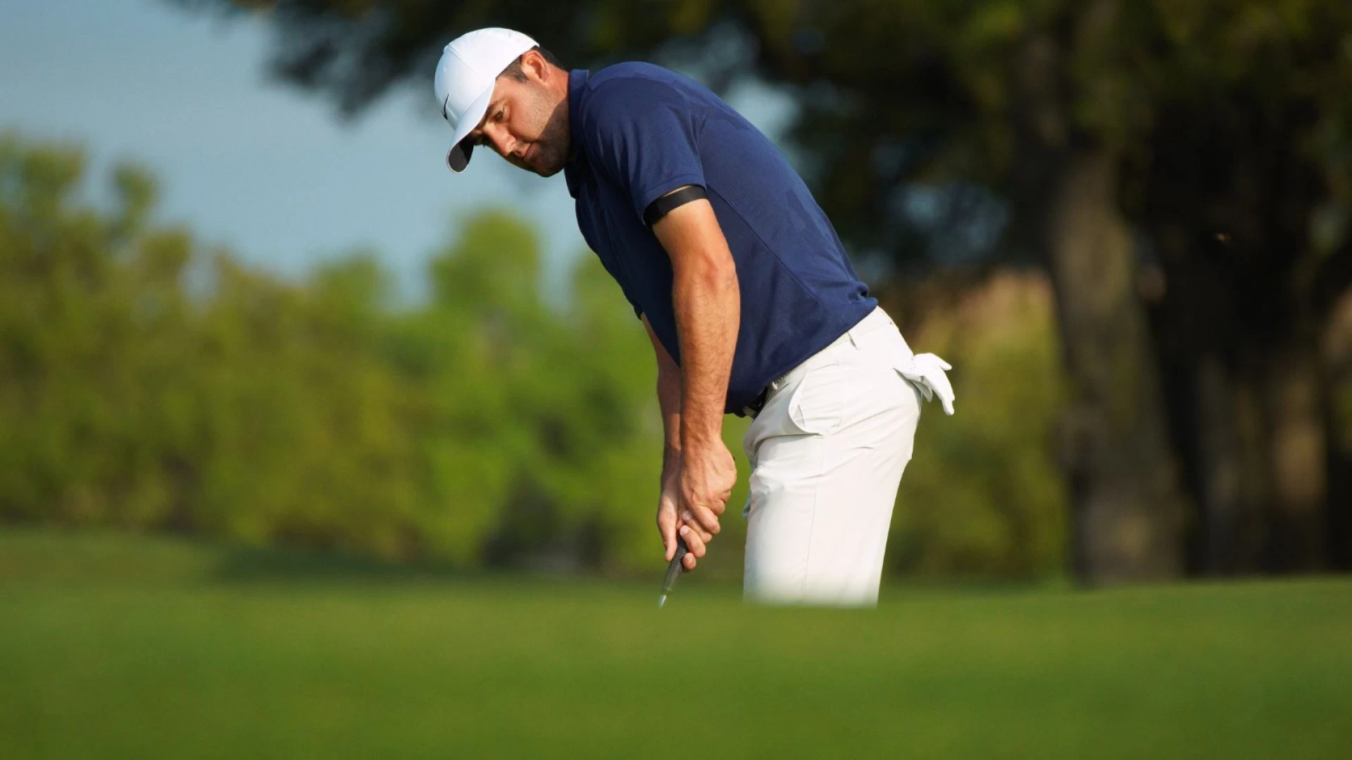 PGA Tour Showdown: Who Will Win Golfer of the Year?