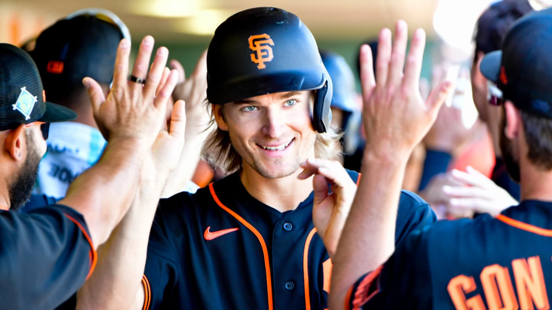 Fitzgerald's Home Run Streak: Betting Insights & Highlights