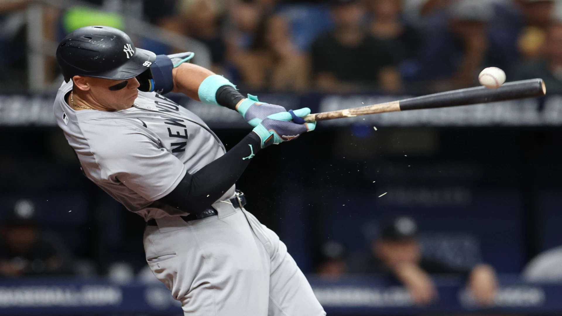 Yankees Dominate Phillies: Jazz & Judge Lead the Charge