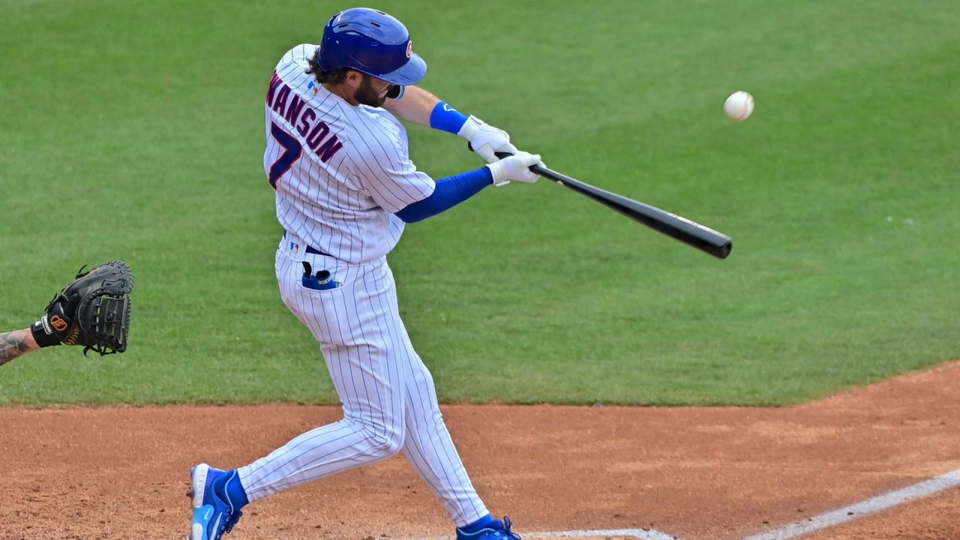 Cubs Thwart Reds' Sweep with Massive 13-4 Win in Cincinnati