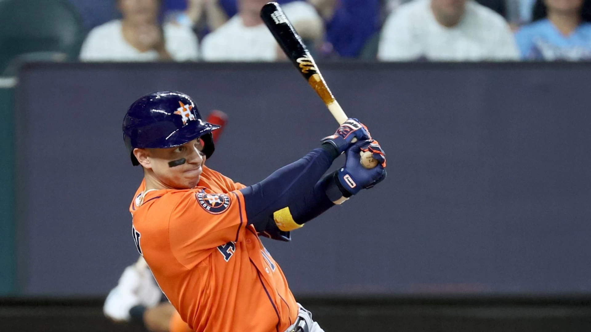 Astros Overcome the Pirates with Dubon's Clutch Homer