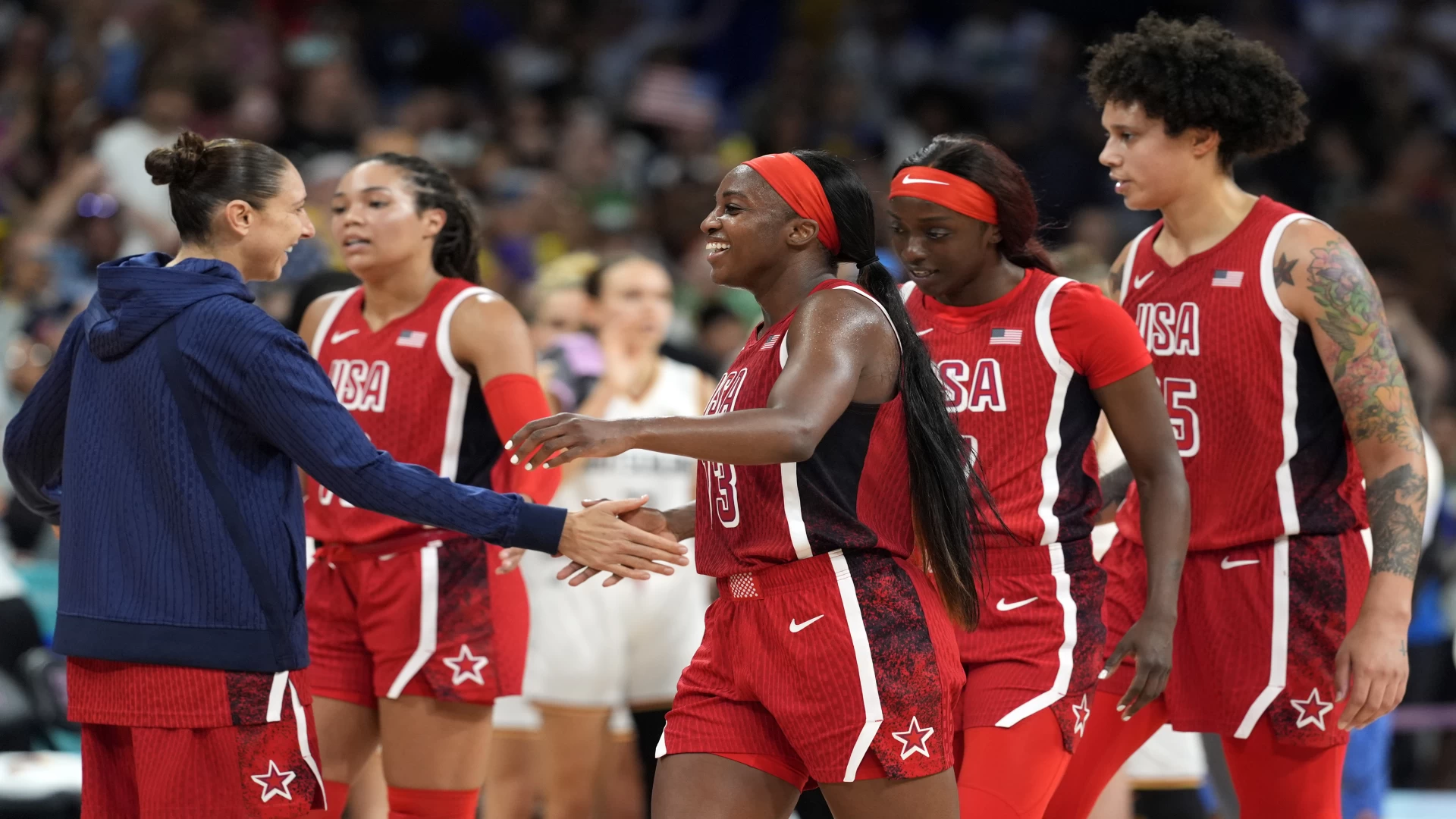 US Women's Basketball Lineup Strategy and Game Insights
