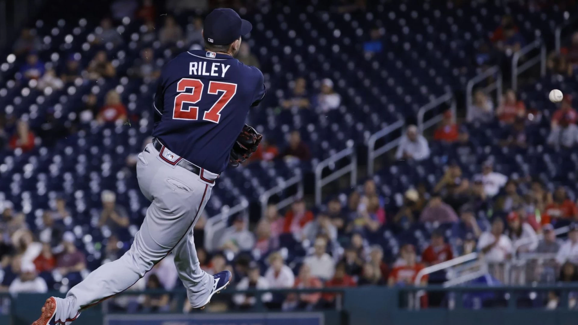 Braves Struggle with Injuries; Phillies Eye World Series