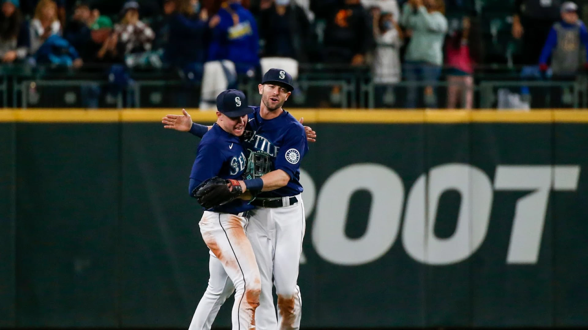 Live Sports Update: Rockies Lead, Rays Tied with Mariners