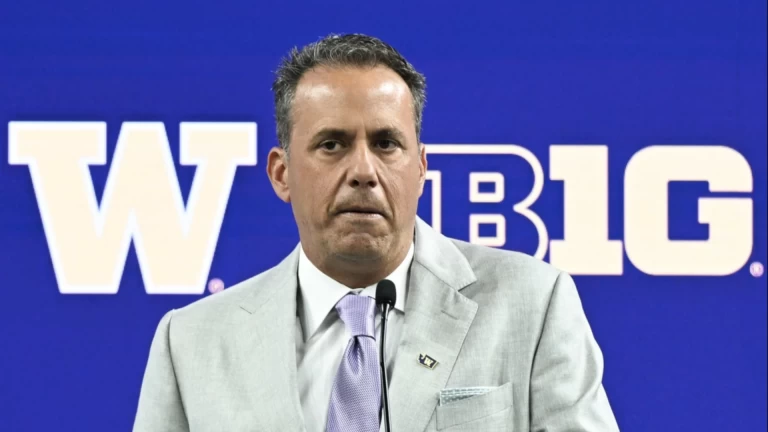 Jedd Fisch Debuts as Washington's Head Coach Tonight