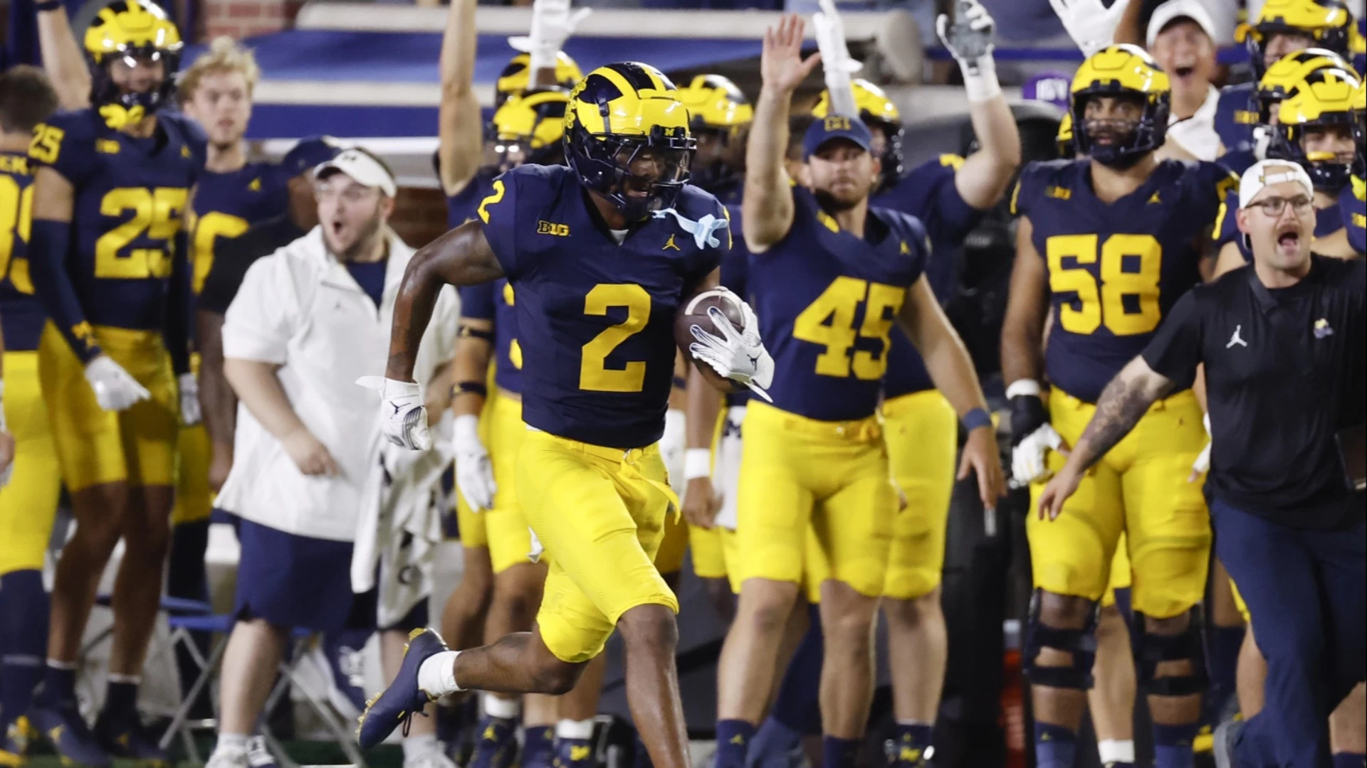 Top 10 College Football Clash: Michigan vs Texas Preview