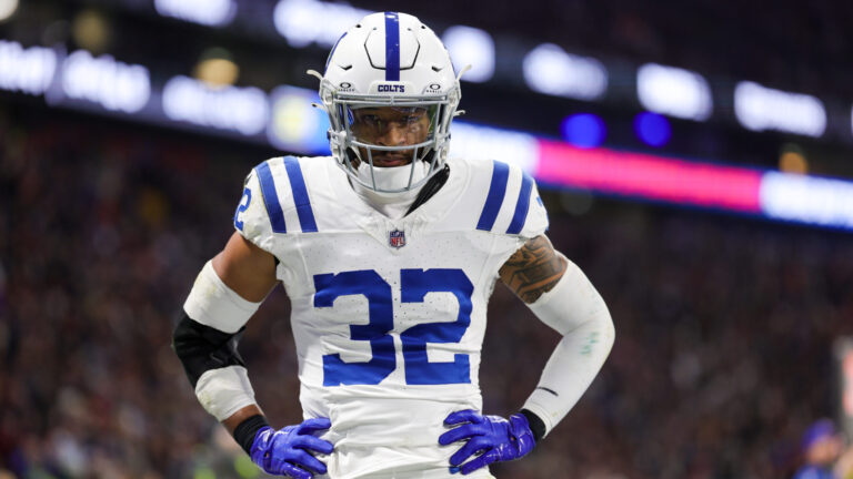 37. Julian Blackmon - S
