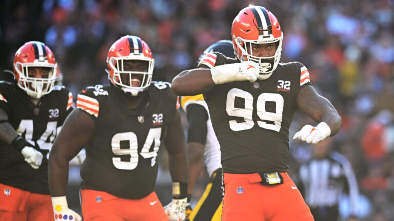 62. Za'Darius Smith - EDGE