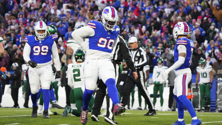 92. Shaq Lawson - DE