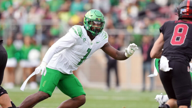 27. Jordan Burch, Oregon