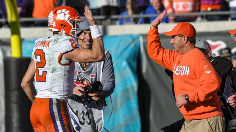 23. Clemson Tigers