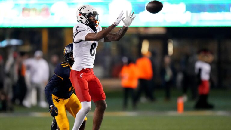 70. Xzavier Henderson - Cincinnati Bearcats