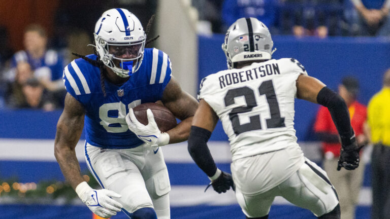192. Amik Robertson - CB