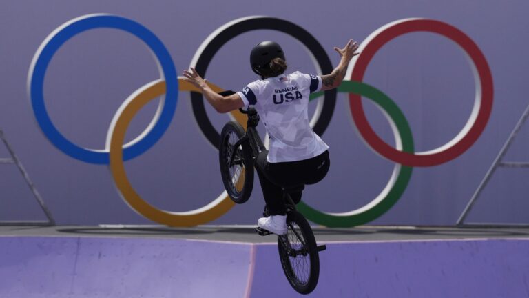 27) Perris Benegas | SILVER Medal