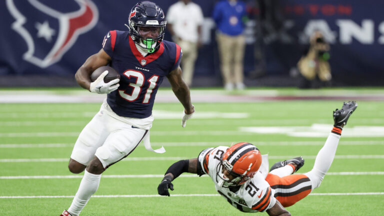 Houston Texans Running Backs: Joe Mixon vs. Dameon Pierce
