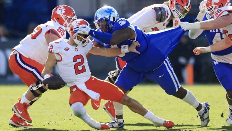 31. Deone Walker, DL (Kentucky)