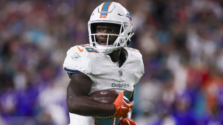 Miami Dolphins Running Backs: Raheem Mostert vs. De'Von Achane