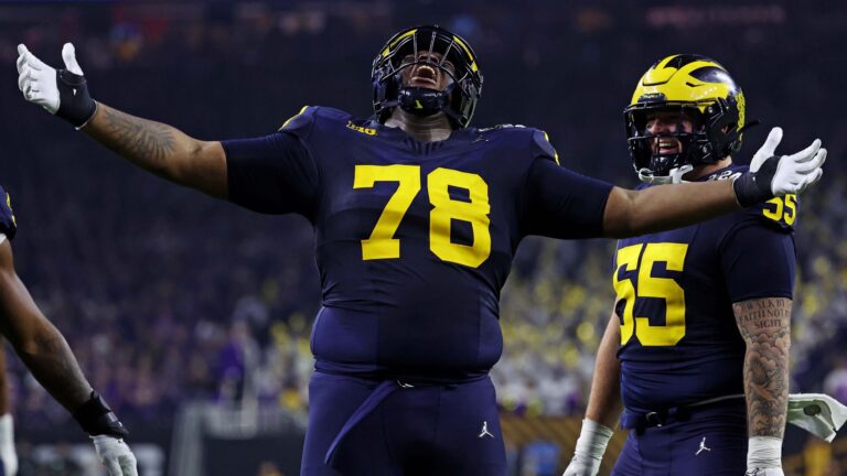 19. Chicago Bears - Kenneth Grant (DL)