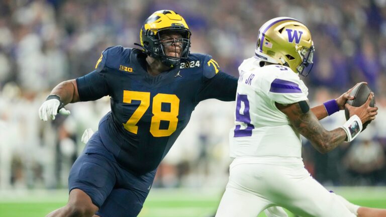19. Chicago Bears - Kenneth Grant (DL)