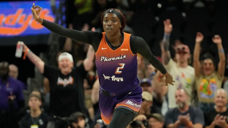 Prop Bet: Kahleah Copper OVER 23.5 Points (-128)