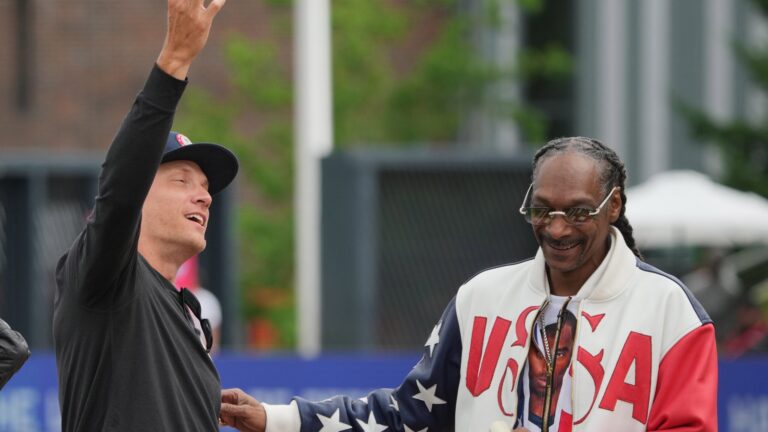 Snoop with Former Champ