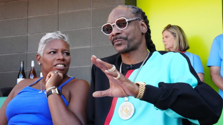 Snoop Raps With Keisha Caine