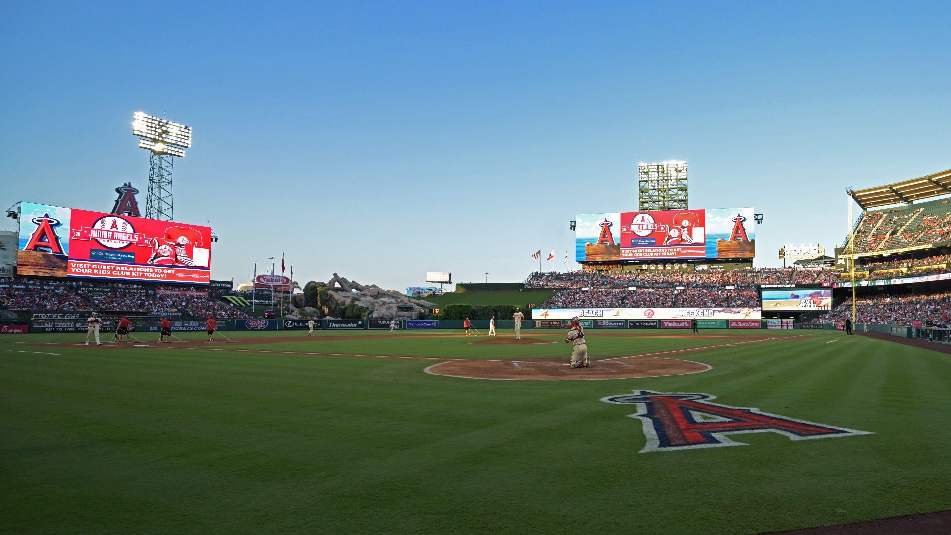 3. Los Angeles Angels - Angel Stadium