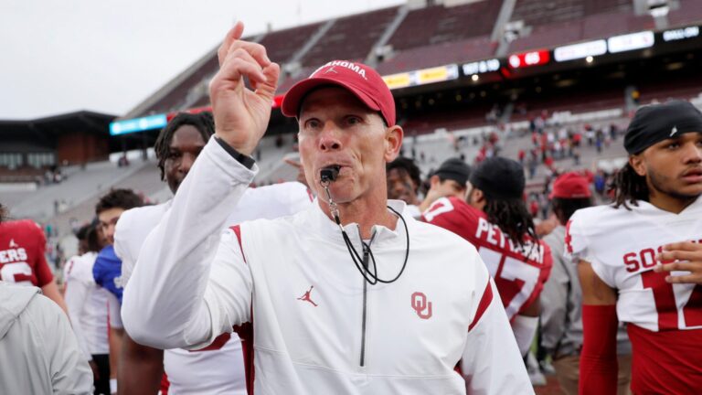 26. Brent Venables, Oklahoma