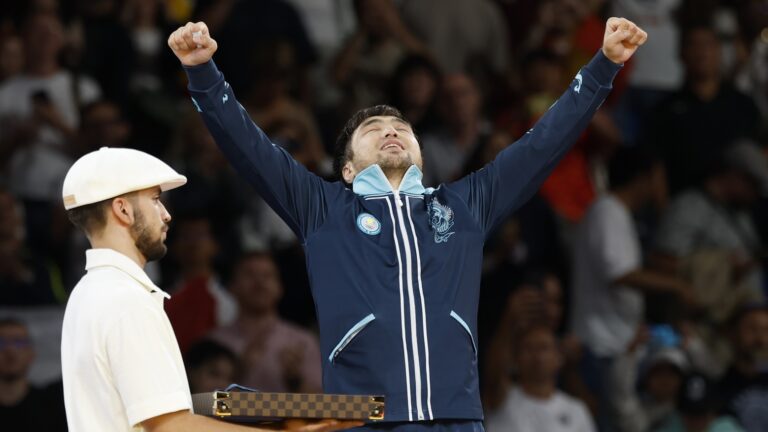 43) Kazakhstan: 1 Gold Medal (3 Silver Medals+3 Bronze Medals)