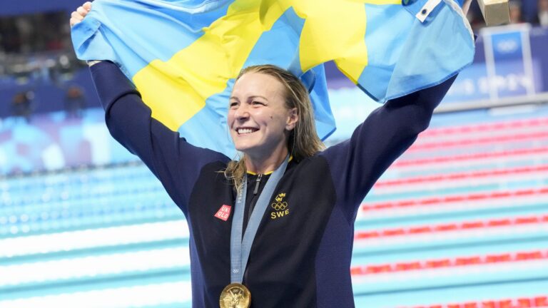 16) Sweden: 4 Gold Medals (4 Silver Medals)