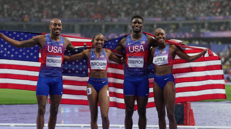 53) Kaylyn Brown, Bryce Deadmon, Shamier Little, Vernon Norwood | SILVER Medal