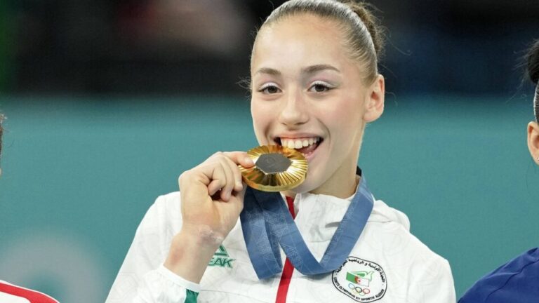 39) (tied) Algeria: 2 Gold Medal (0 Silver Medals+1 Bronze Medal)