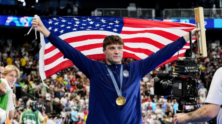 64) Bobby Finke | GOLD Medal