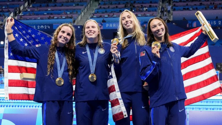66) Katharine Berkoff, Kate Douglass, Torri Huske, Lilly King, Alex Shackell, Regan Smith, Gretchen Walsh, Emma Weber | GOLD Medal