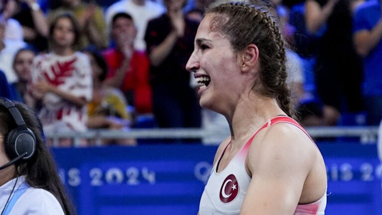64) Turkey: 0 Gold Medals (3 Silver Medals+5 Bronze Medals)