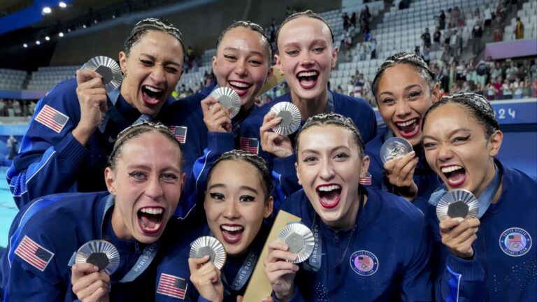 87) Anita Alvarez, Jaime Czarkowski, Megumi Field, Keana Hunter, Audrey Kwon, Caista Liu, Jacklyn Luu, Daniella Ramirez, Ruby Remati | SILVER Medal