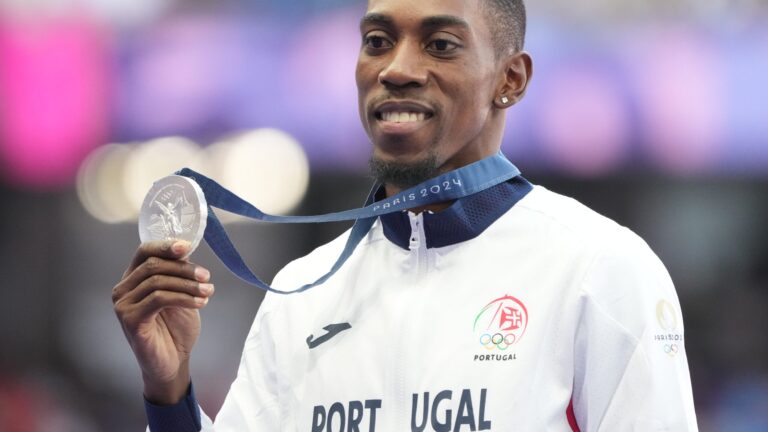 50) Portugal: 1 Gold Medal (2 Silver Medals+1 Bronze Medal)