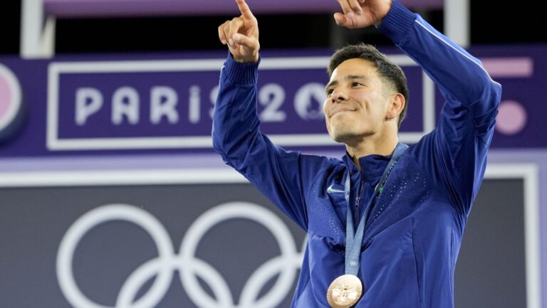 115) VICTOR | BRONZE Medal