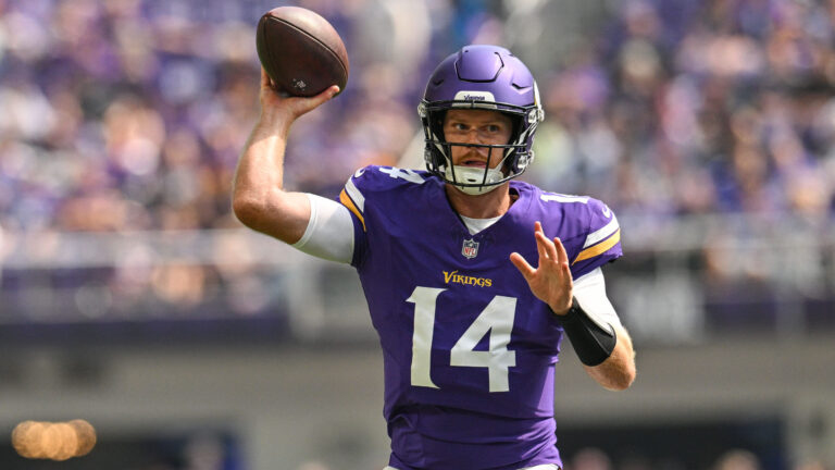 Minnesota Vikings Quarterbacks: Sam Darnold vs. Nick Mullens