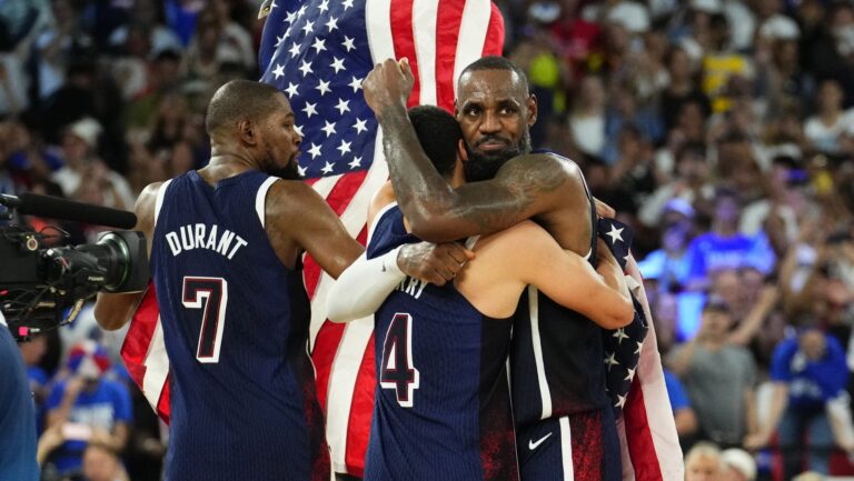 121) Bam Adebayo, Devin Booker, Stephen Curry, Anthony David, Kevin Durant, Anthony Edwards, Joel Embiid, Tyrse Haliburton, Jrue Holiday, LeBron James, Jayson Tatum. Derrick White | GOLD Medal