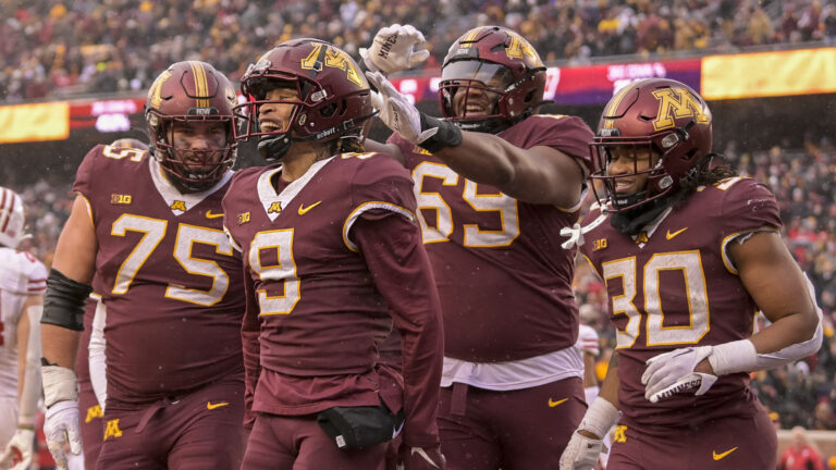 73. Aireontae Ersery, OL (Minnesota)