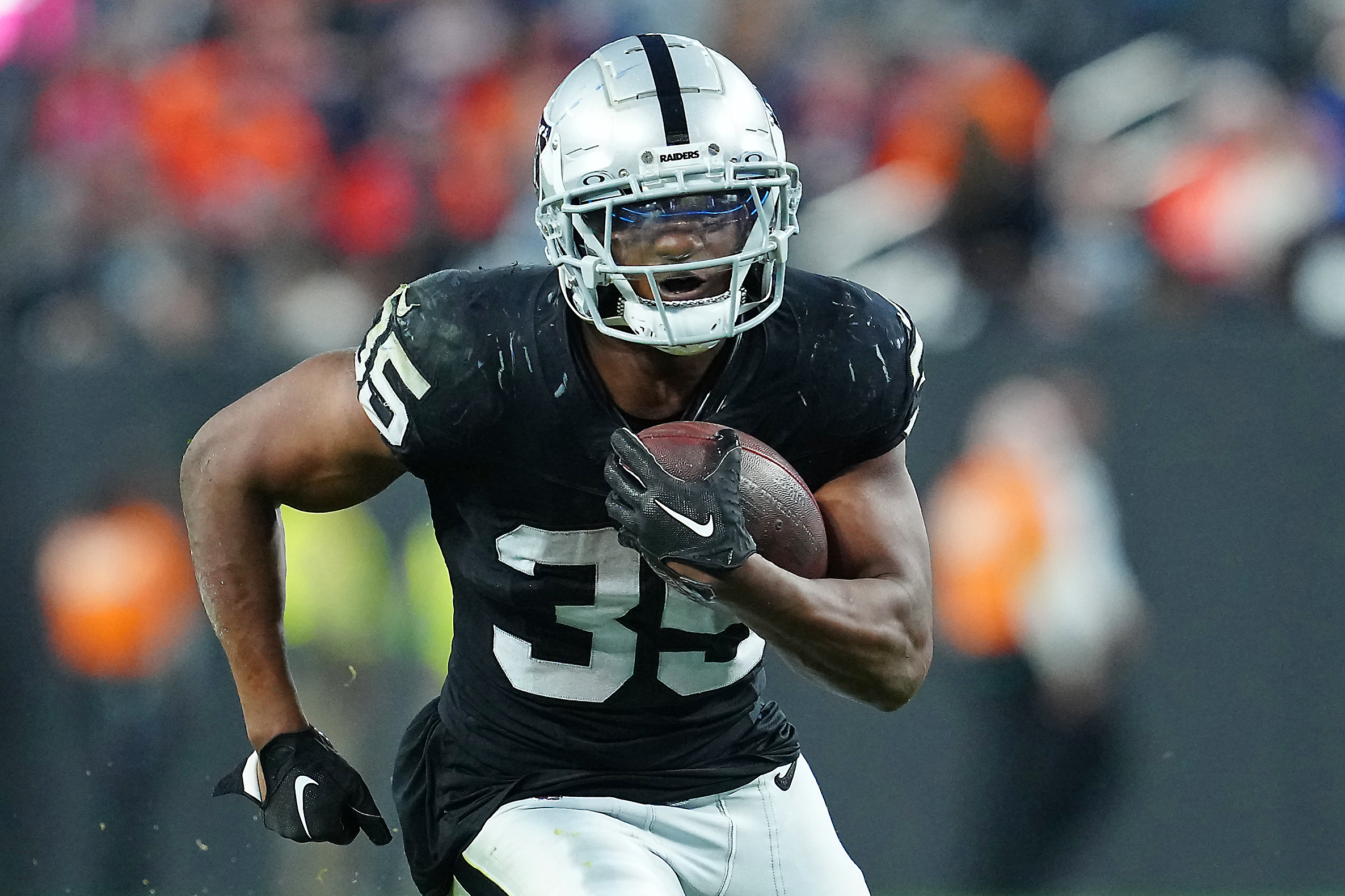 Zamir White OVER 61.5 Rushing Yards (-113)