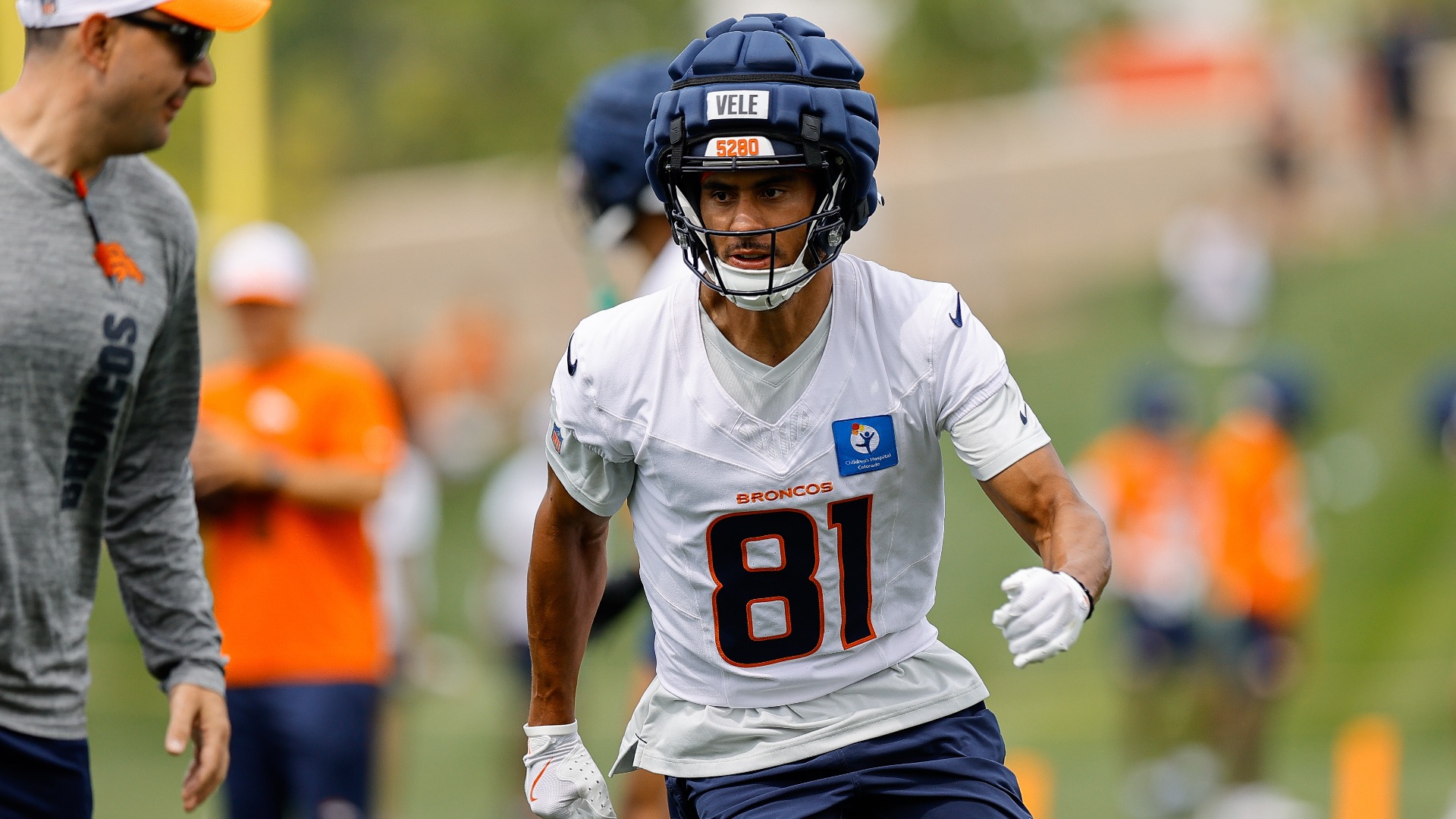 Broncos @ Buccaneers: Devaughn Vele Over 17.5 Receiving Yards (-113)