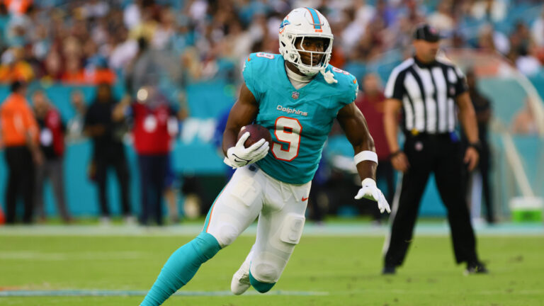 22. Jonnu Smith - Miami Dolphins
