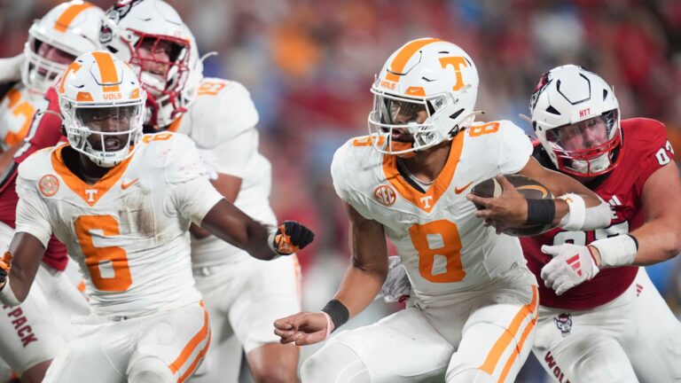 6. Tennessee Volunteers vs. 11. Penn State Nittany Lions