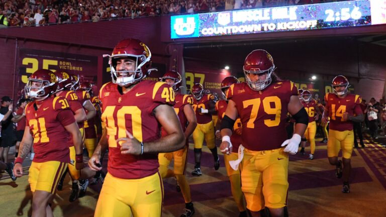 USC TROJANS (2-0, 0-0)